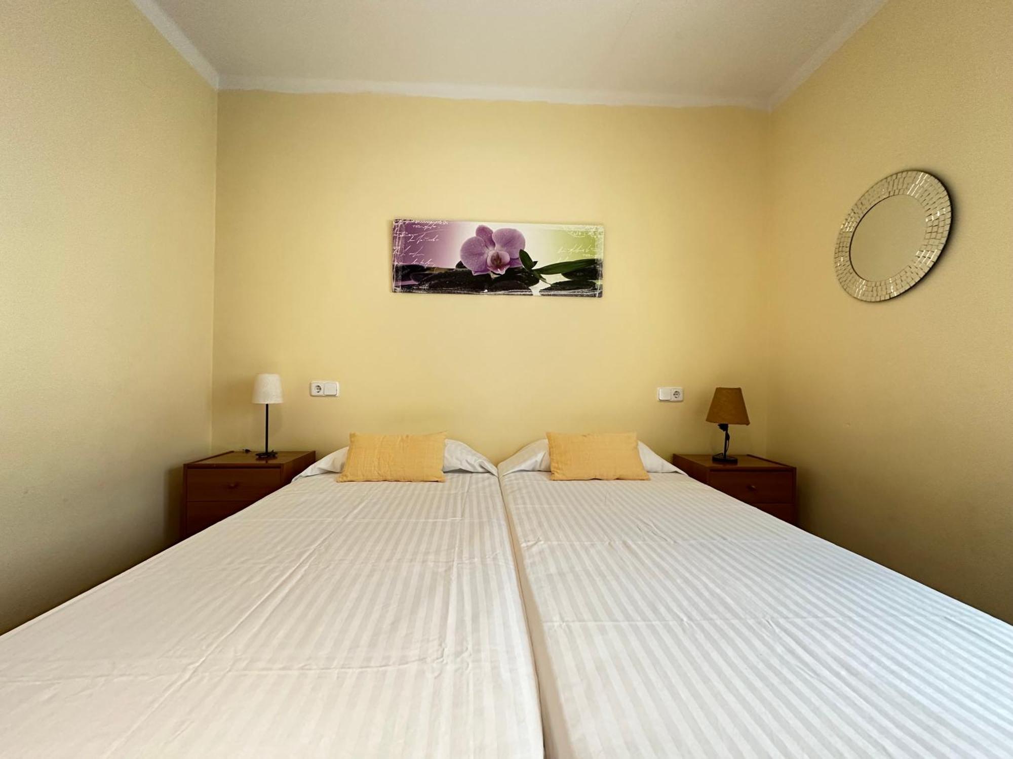 Agi Llotja Plazza Apartment Roses Exterior photo